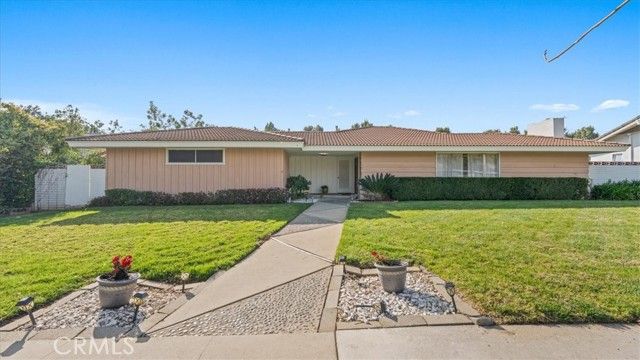 1837 N 1st, Upland, CA 91784