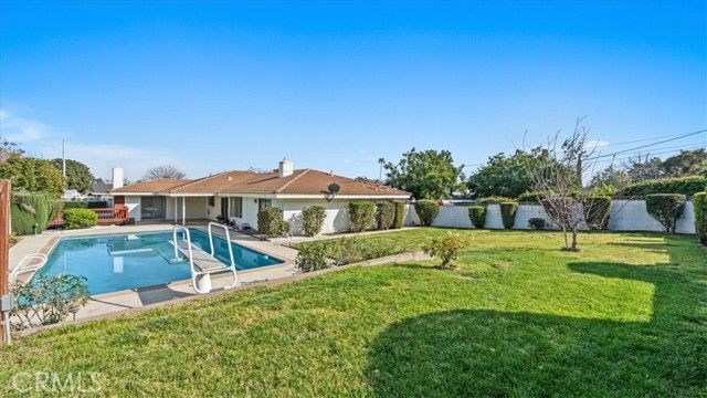 1837 N 1st, Upland, CA 91784