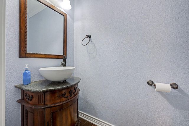 4720 State Highway 21 E, Hemphill, TX 75948