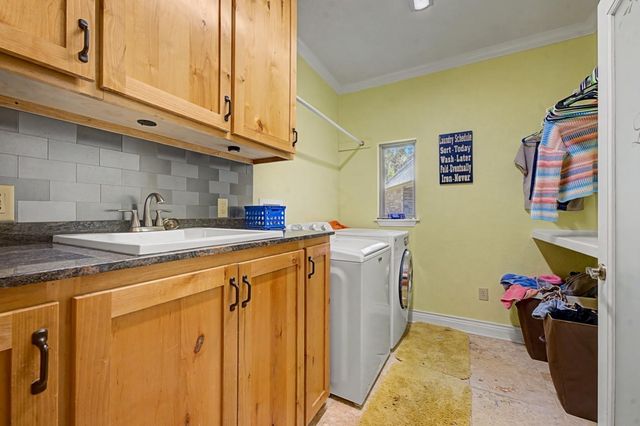 4720 State Highway 21 E, Hemphill, TX 75948