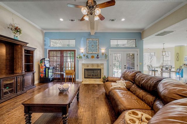 4720 State Highway 21 E, Hemphill, TX 75948