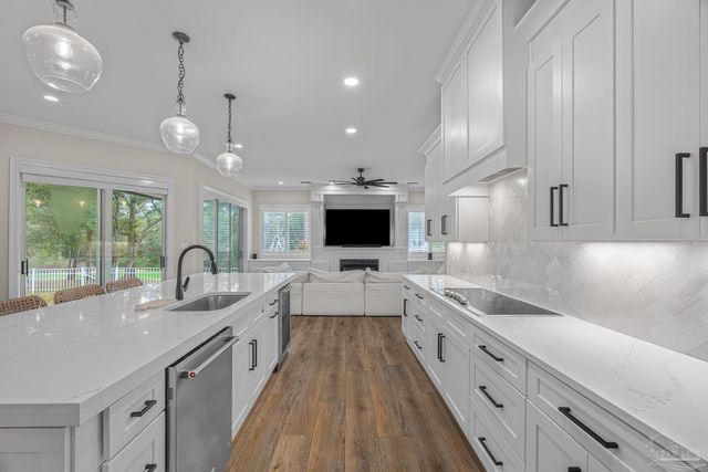 3175 Marcus Pointe Blvd, Pensacola, FL 32505