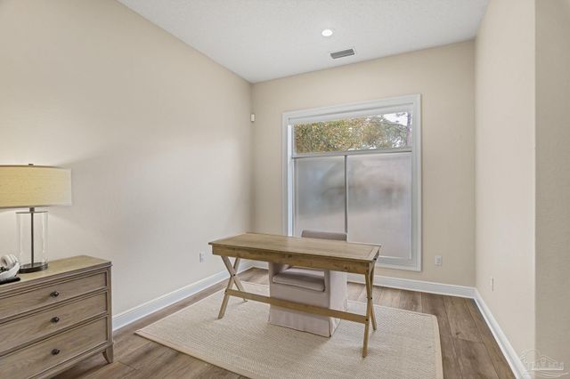 3175 Marcus Pointe Blvd, Pensacola, FL 32505