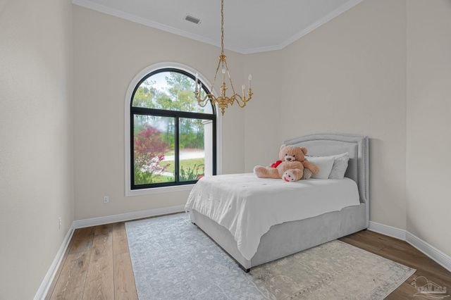 3175 Marcus Pointe Blvd, Pensacola, FL 32505