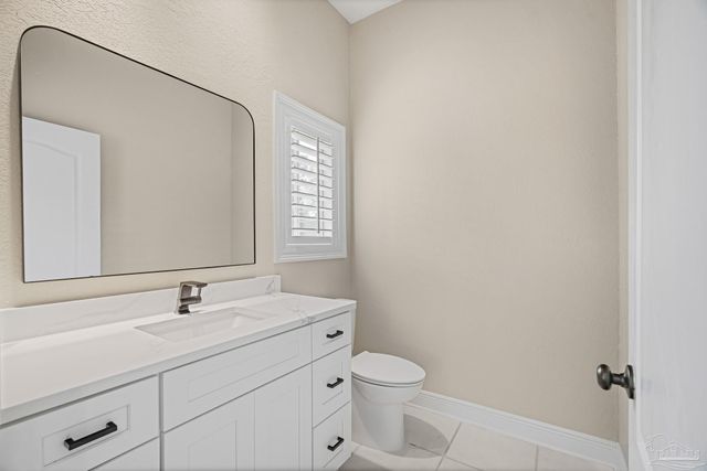 3175 Marcus Pointe Blvd, Pensacola, FL 32505