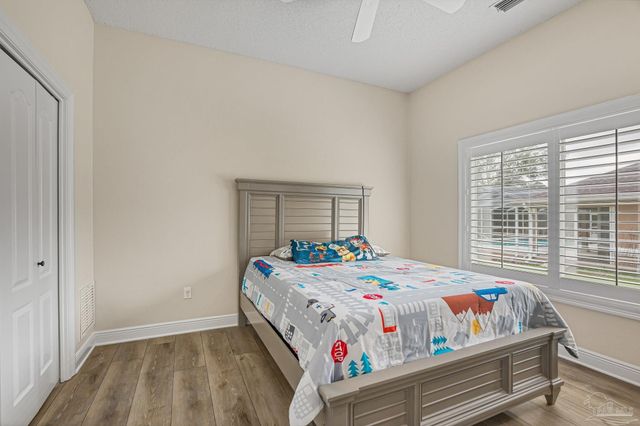 3175 Marcus Pointe Blvd, Pensacola, FL 32505