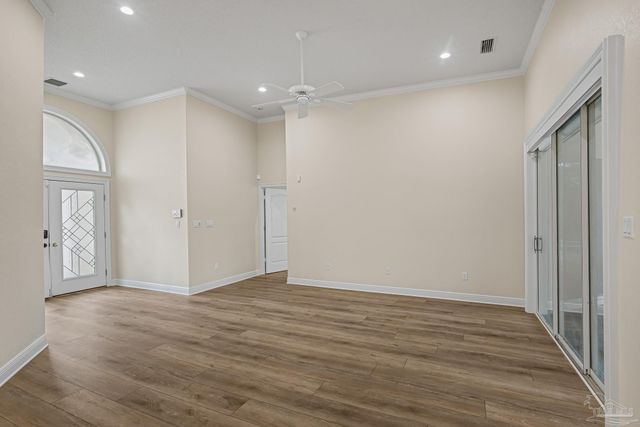 3175 Marcus Pointe Blvd, Pensacola, FL 32505