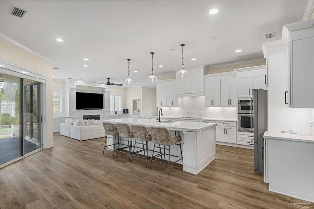 3175 Marcus Pointe Blvd, Pensacola, FL 32505