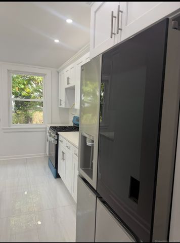 400 East Avenue, Bridgeport, CT 06610