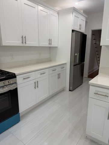 400 East Avenue, Bridgeport, CT 06610