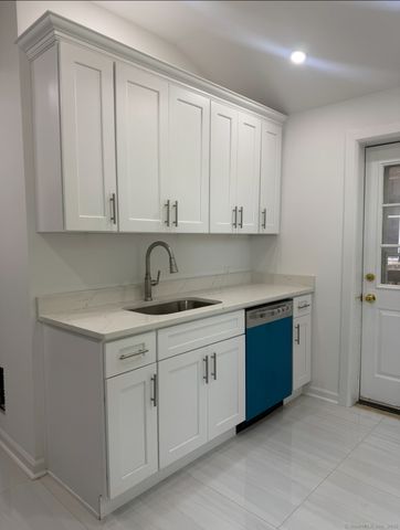 400 East Avenue, Bridgeport, CT 06610