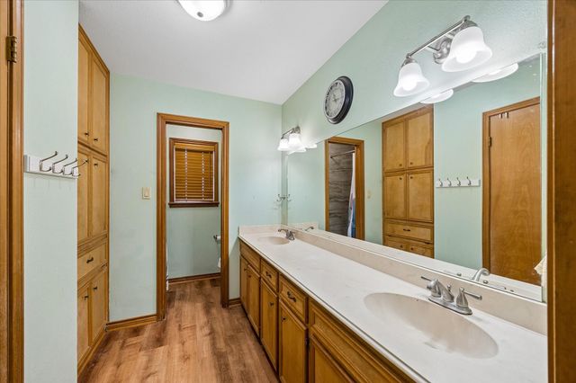 2919 Centerhill Circle, Bellville, TX 77418