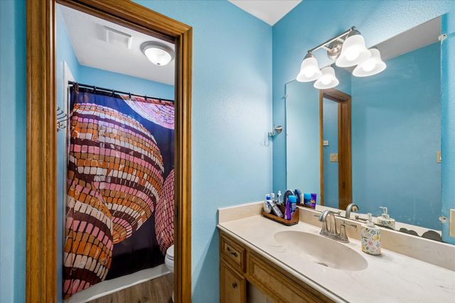 2919 Centerhill Circle, Bellville, TX 77418