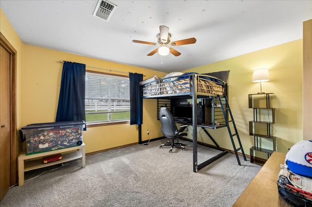 2919 Centerhill Circle, Bellville, TX 77418