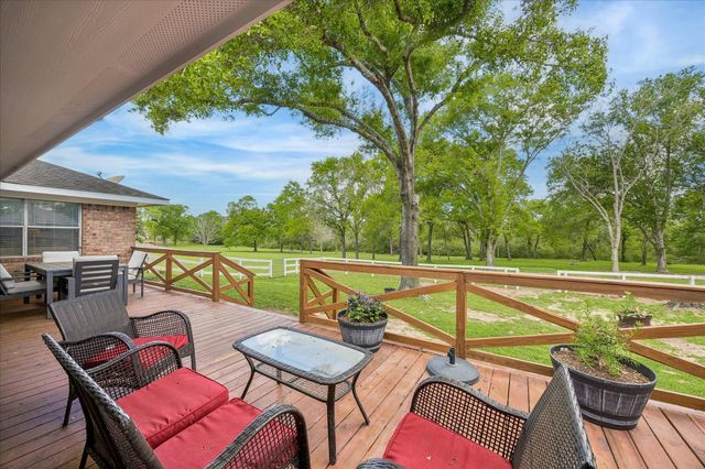2919 Centerhill Circle, Bellville, TX 77418