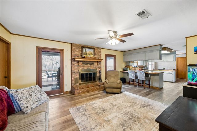 2919 Centerhill Circle, Bellville, TX 77418