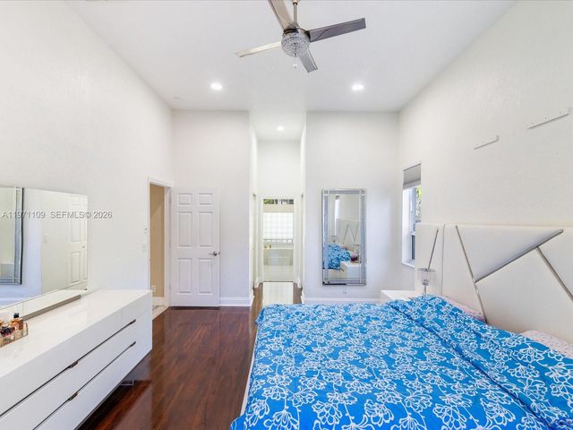 2221 NW 129th Ter, Pembroke Pines, FL 33028