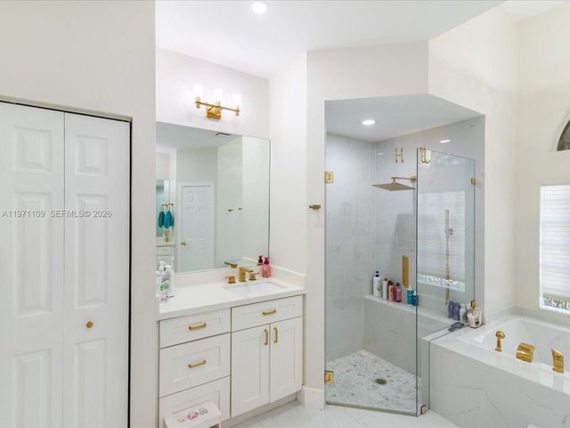 2221 NW 129th Ter, Pembroke Pines, FL 33028