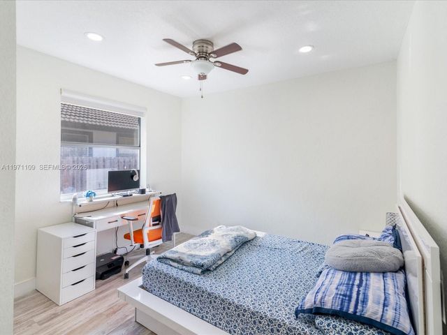 2221 NW 129th Ter, Pembroke Pines, FL 33028