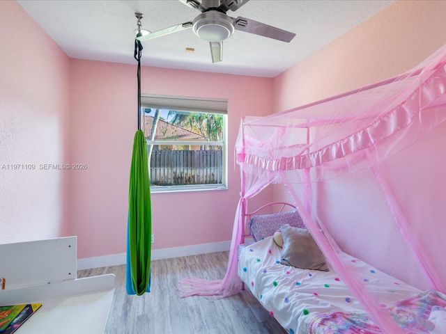 2221 NW 129th Ter, Pembroke Pines, FL 33028