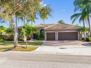 2221 NW 129th Ter, Pembroke Pines, FL 33028