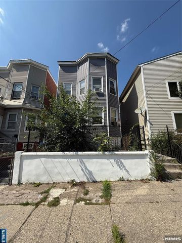 125 Governor Street, Paterson, NJ 07501