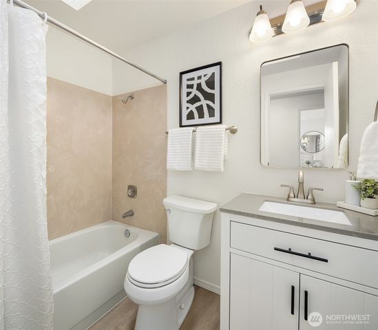 21006 NE 18th Place, Sammamish, WA 98074