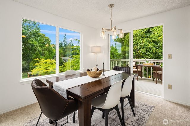 21006 NE 18th Place, Sammamish, WA 98074