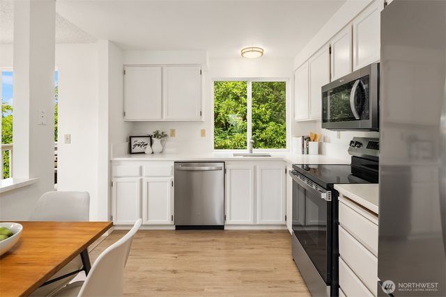 21006 NE 18th Place, Sammamish, WA 98074