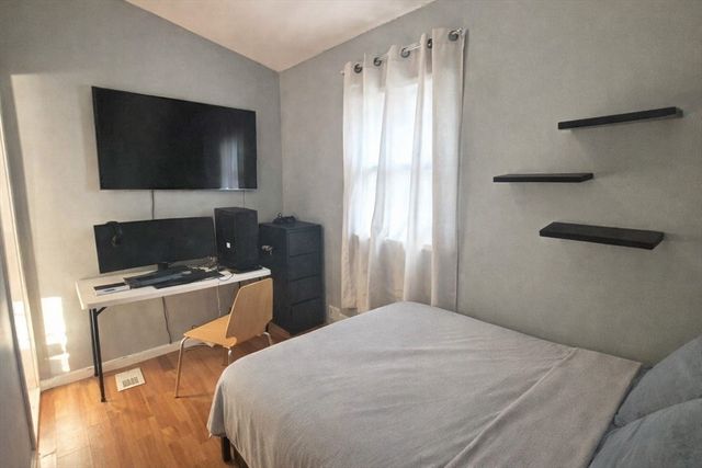 23 Stillman St, Framingham, MA 01702