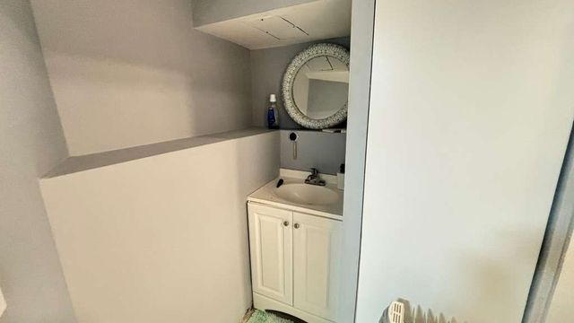 23 Stillman St, Framingham, MA 01702