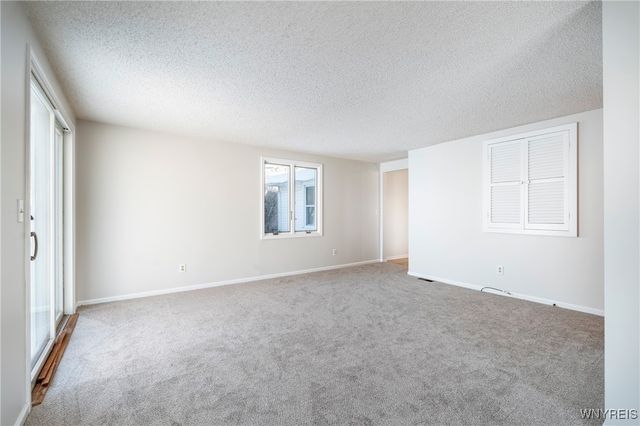 64 Melody Lane, Tonawanda, NY 14150