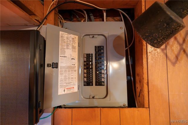 64 Melody Lane, Tonawanda, NY 14150