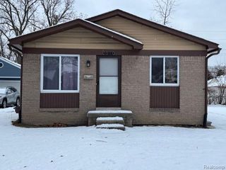 2010 GUTHRIE Avenue, Royal Oak, MI 48067