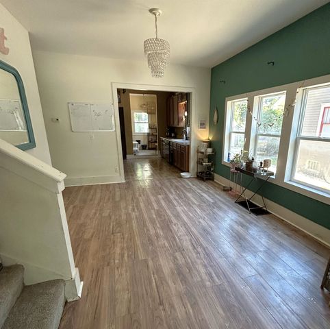 230 S Chautauqua Ave, Wichita, KS 67211