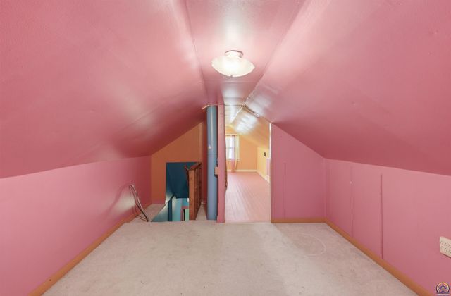 2716 NE Seward AVE, Topeka, KS 66616