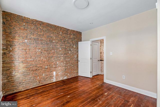 2255 WATERLOO ST, Philadelphia, PA 19133