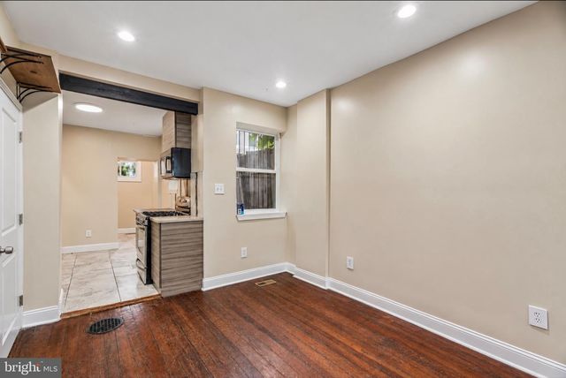 2255 WATERLOO ST, Philadelphia, PA 19133