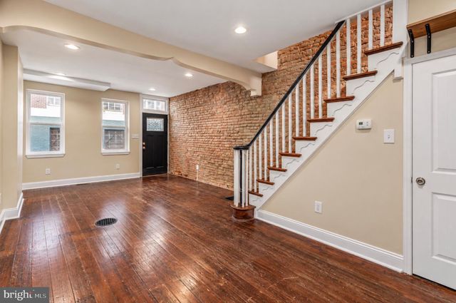 2255 WATERLOO ST, Philadelphia, PA 19133