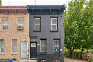 2255 WATERLOO ST, Philadelphia, PA 19133