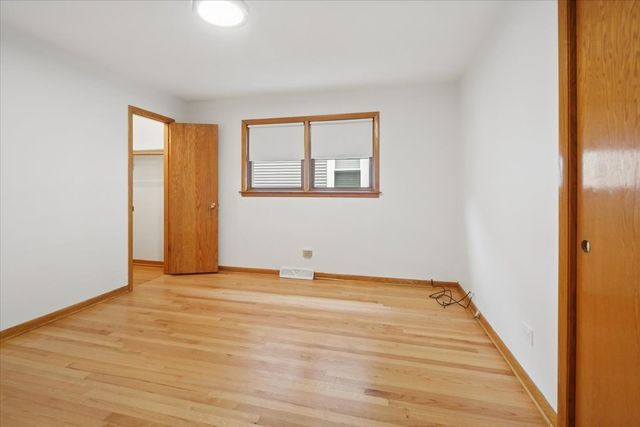 4830 N Nagle Avenue, Chicago, IL 60630