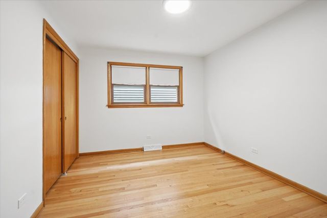 4830 N Nagle Avenue, Chicago, IL 60630
