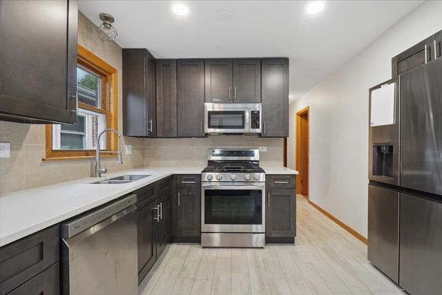 4830 N Nagle Avenue, Chicago, IL 60630