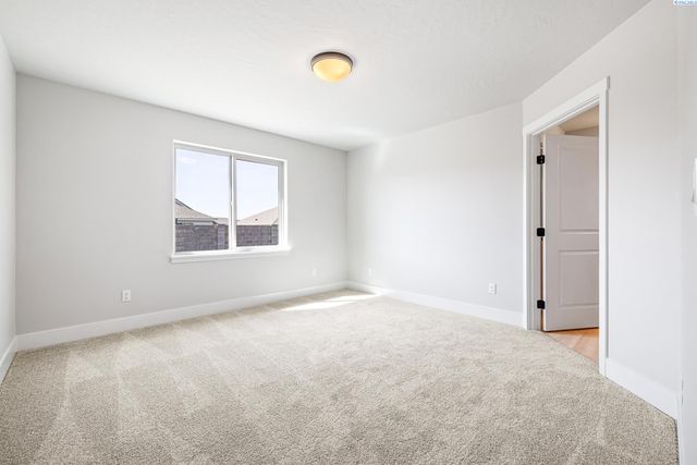 10510 Danube Dr, Pasco, WA 99301