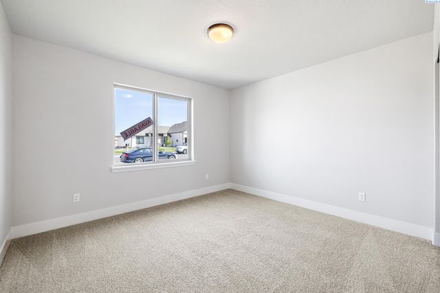 10510 Danube Dr, Pasco, WA 99301
