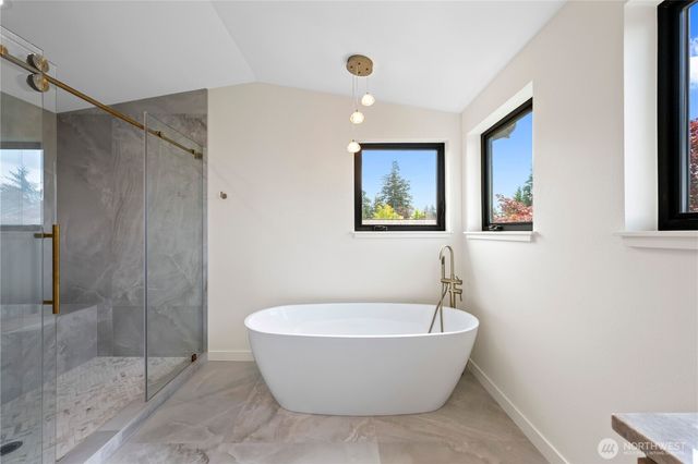 9808 224th Street SW, Edmonds, WA 98020