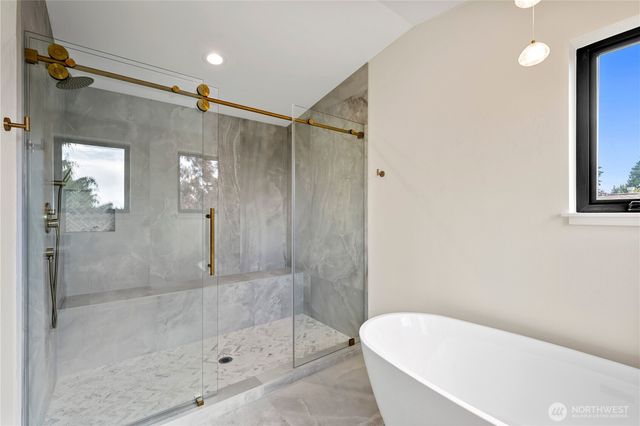 9808 224th Street SW, Edmonds, WA 98020