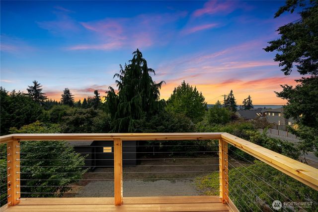 9808 224th Street SW, Edmonds, WA 98020