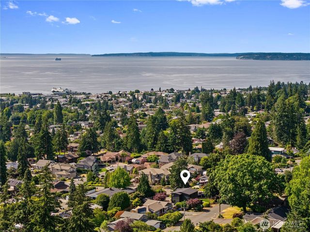9808 224th Street SW, Edmonds, WA 98020