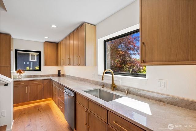 9808 224th Street SW, Edmonds, WA 98020